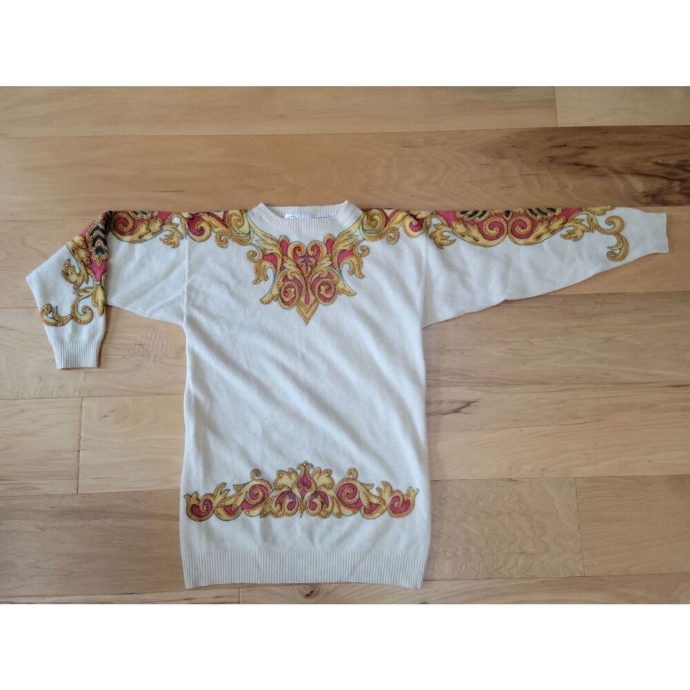 Cedar's lambswool Women's vintage designer Sequined sweater size medium